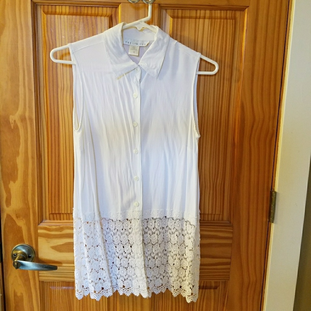Chic sleeveless tunic